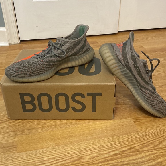 Gently used Yeezy Boost 350 Made By Adidas Men’s Size 11 - Picture 5 of 6